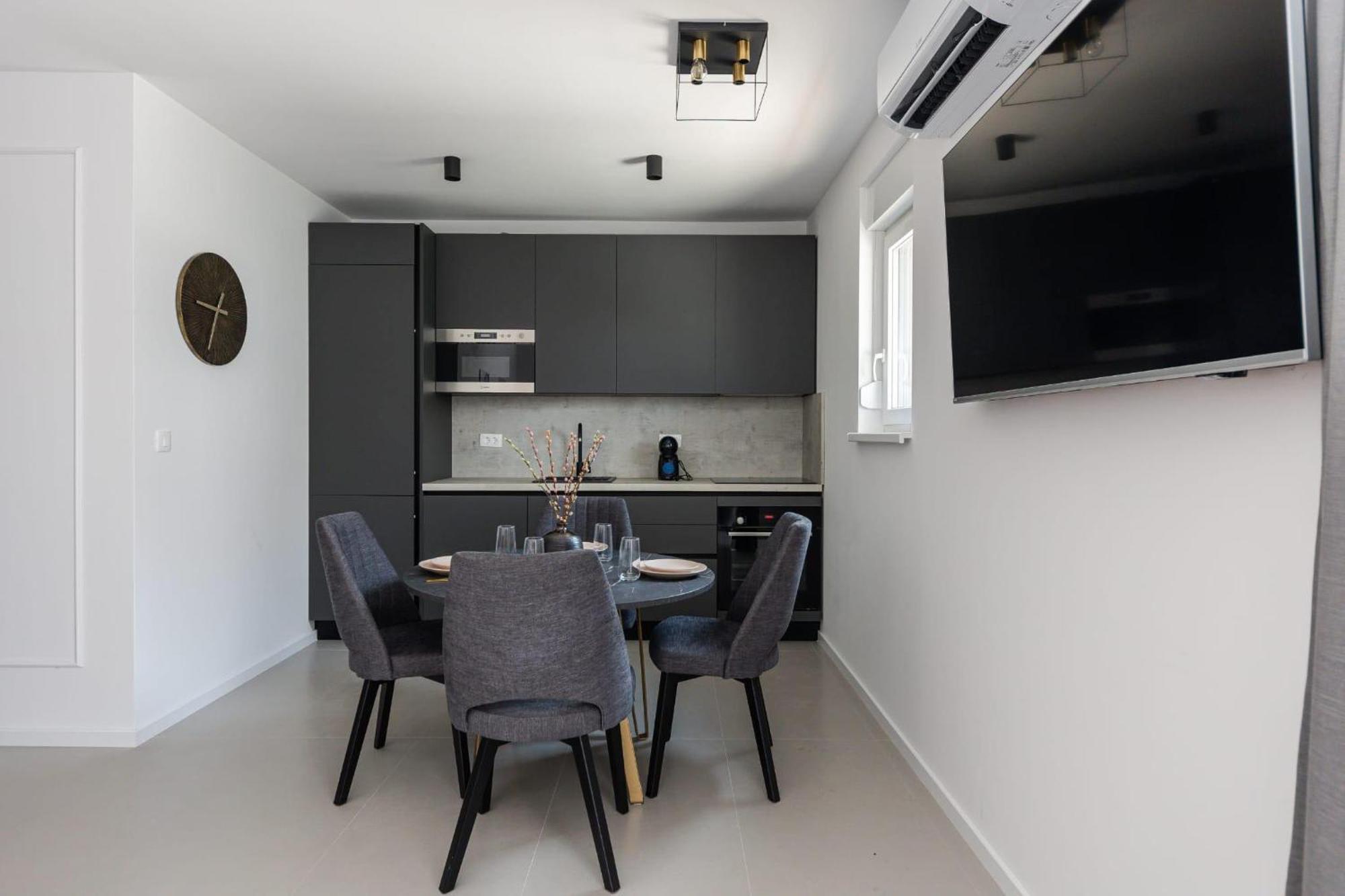 טרוגיר Apartments Antico מראה חיצוני תמונה